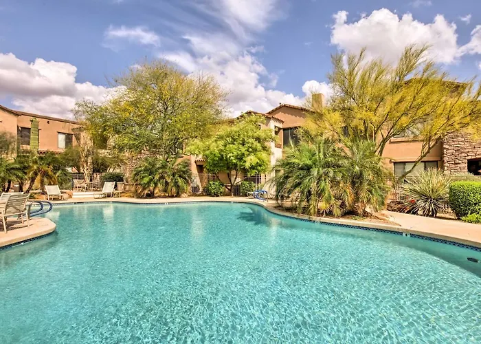 Community Pool, Golf & Tennis: Scottsdale Retreat