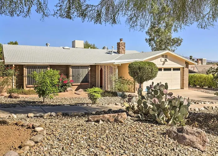Pet-Friendly Tucson Home W/ Heated Pool & Hot Tub