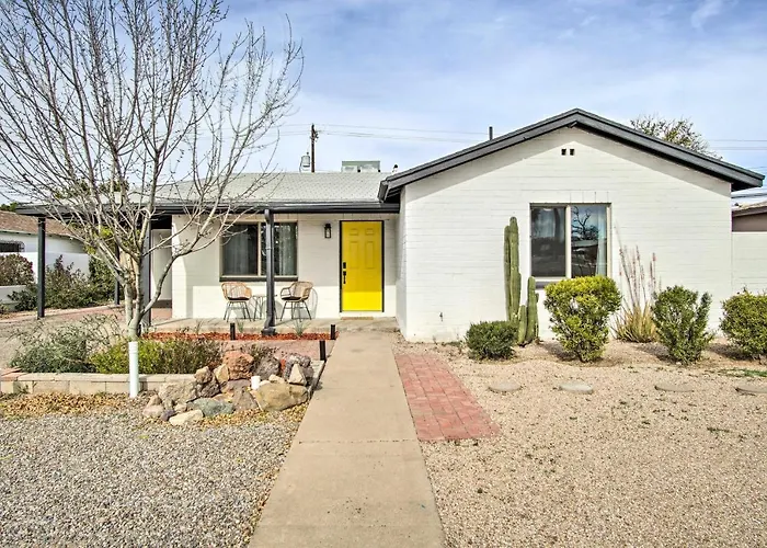 Lovely Tucson Home ~ Walk To Reid Park Zoo!