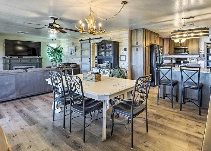 Hot Tub & Deck: Pet-Friendly Home In Payson
