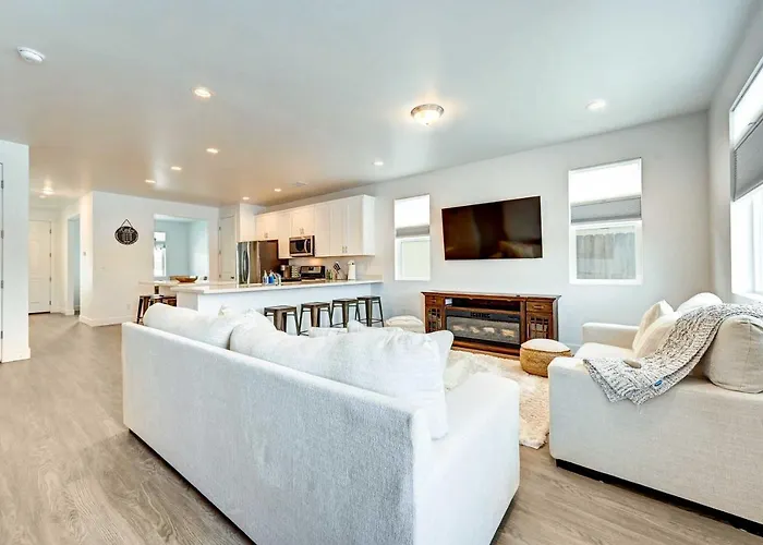 12 Mi To Dtwn Flagstaff: Spacious Bellemont Home!