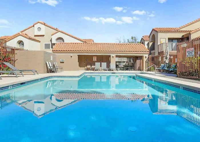 The Cool Cactus Condo With Pool And Jacuzzi