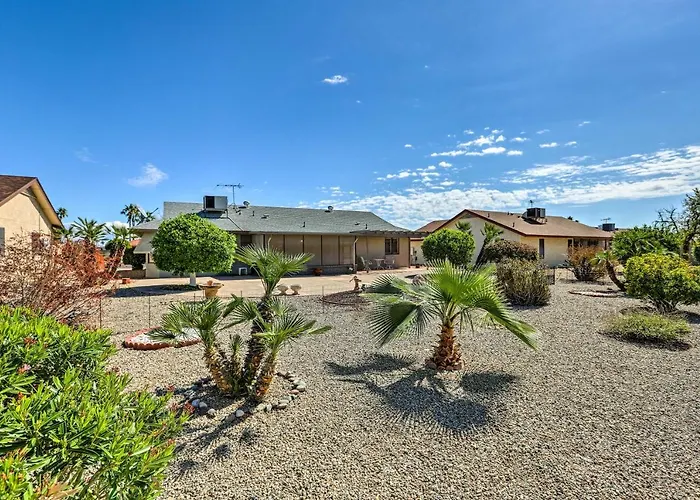< 1 Mi To Golf: Home W/ Screened Porch In Sun City