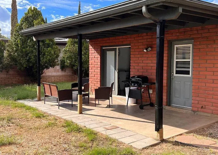 Southwestern Charm - Minutes From Everything 3/2