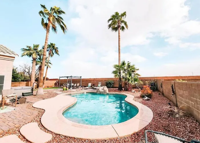Luxury Pool Home! Amazing Back Yard Oasis