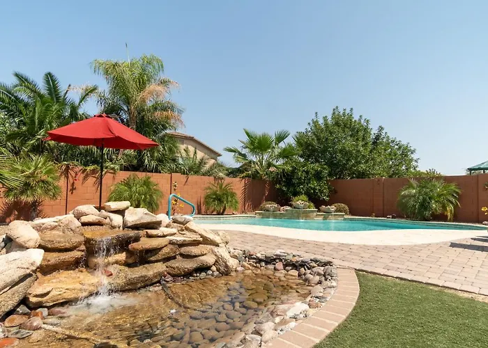 Oasis Villa With Pool, Putting Green & Pool Table