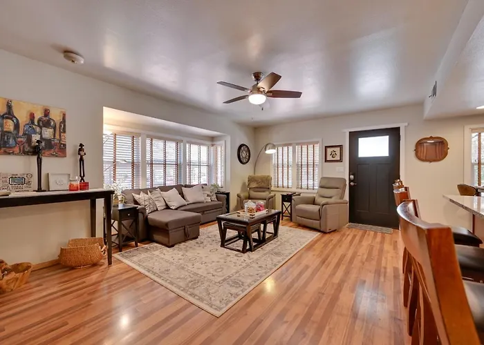 Peaceful Deck + Fire Pit: Payson Home!