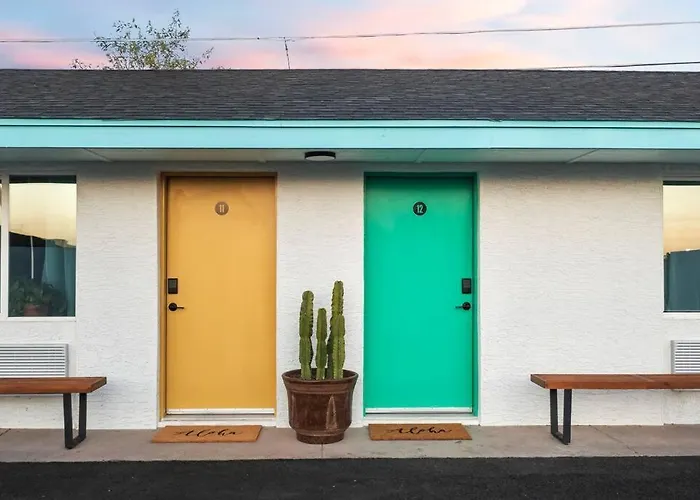 Wananapaoa Studio Suite.Komo Nui