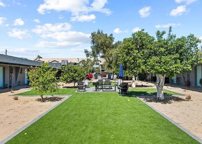 Lovely 1-Bedroom Condo In Biltmore - Parking