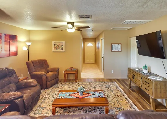 Dog-Friendly Bullhead City Home - Walk To River!