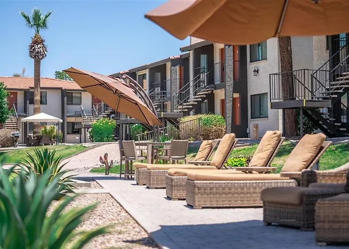 209 Fully Furnished 1Br Suite-Prime Location