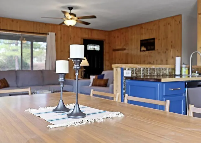 Newly Remodeled Pet Friendly Strawberry Cabin