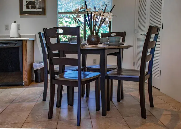 Cowboys & Angels - Classic Sedona Style W/Great Location
