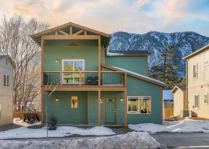 Tiny Tree House Ac