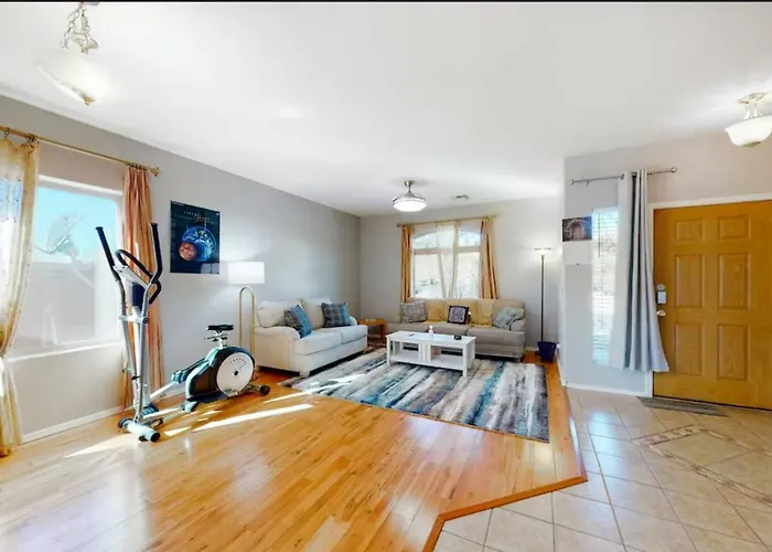 New! Stunning Peaceful Peoria Home - Very Close To Sports Complex
