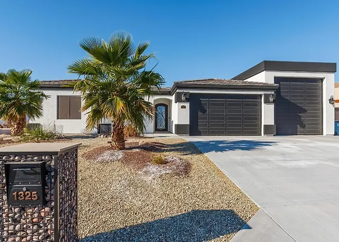 Desert Oasis A Mcculloch Pool Home