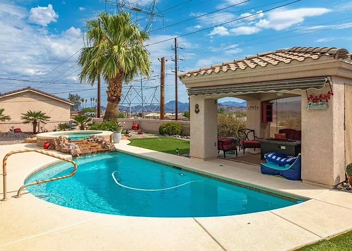 Lake Escape - Pool, Spa, Lake View, Pet Friendly