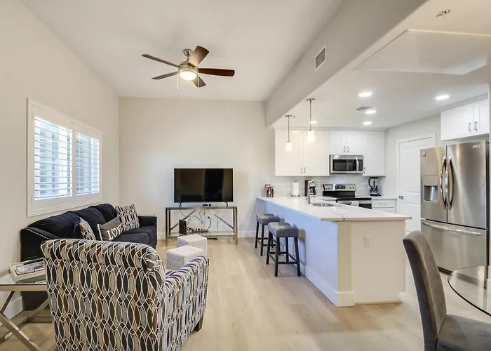 Central Tucson Condo W/ Community Pool + Hot Tub!