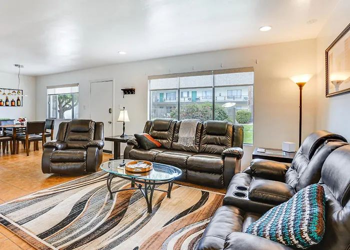 Old Town Scottsdale Retreat W/ Pool Access!