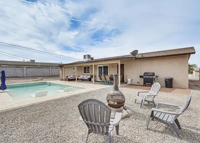 5 Mi To Lake Havasu: Home W/ Yard & Pool