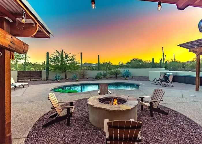 Peaceful Desert Retreat - Stunning Views - Pool Spa, Backyard, Music - Tucson !