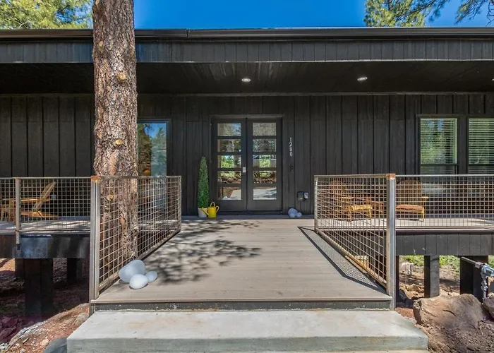 Le Cabin Noir Modern Alpine Retreat Spa Bbq