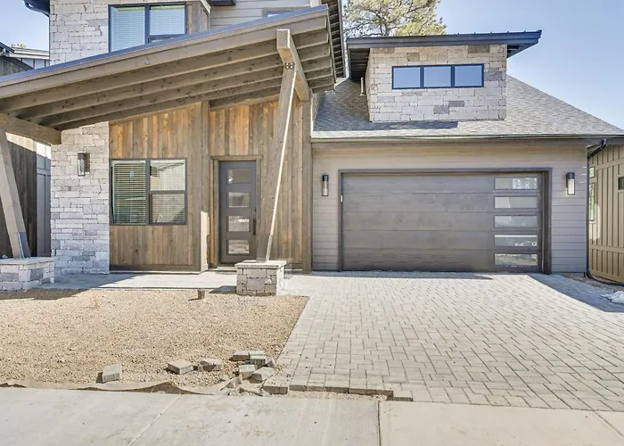 Flagstaff Group Getaway W/ Game Room & Deck