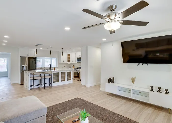 3 Mi To Old Town: Home W/ Game Room In Scottsdale!