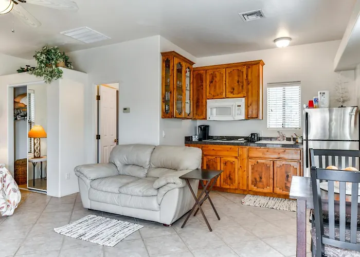 4 Mi To San Tan Mtn Trails: Arizona Studio!