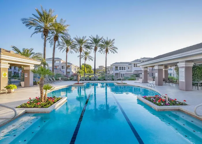 Golf View, Prime Area, Heated Pool, Spa, Luxury