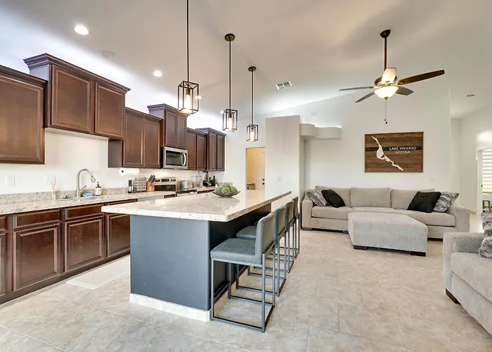 Patio & Grill: Family-Friendly Lake Havasu Home