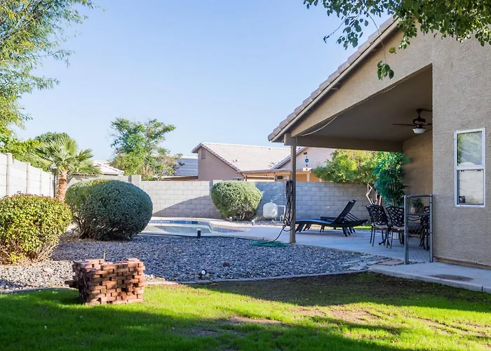 Cozy House W Pool Near State Farm Stadium