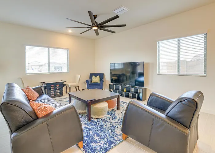 Spacious Maricopa Vacation Home ~ 4 Mi To Downtown