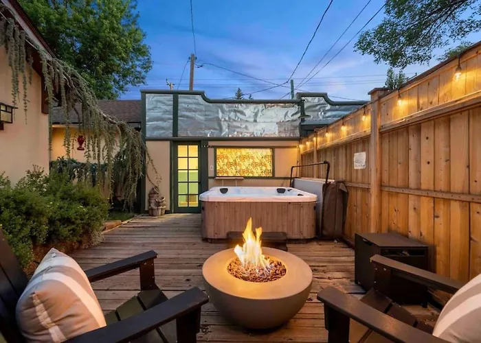 Desert Modern Downtown Flagstaff Unit With Hot Tub