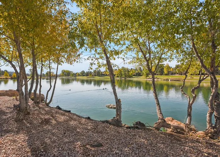 Sensational Burning Tree 4 Bed 3 Bath Retreat In The Country Club