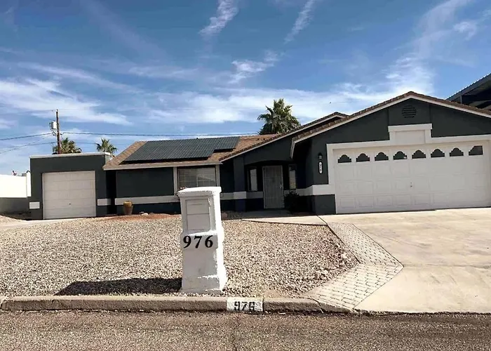 Spacious Getaway! Pool, Spa, Sleeps 9