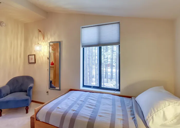 Spacious Pinetop-Lakeside Home With Deck - Near Golf
