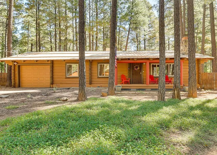 11 Mi To Rainbow Lake: Family Home W/ Large Yard