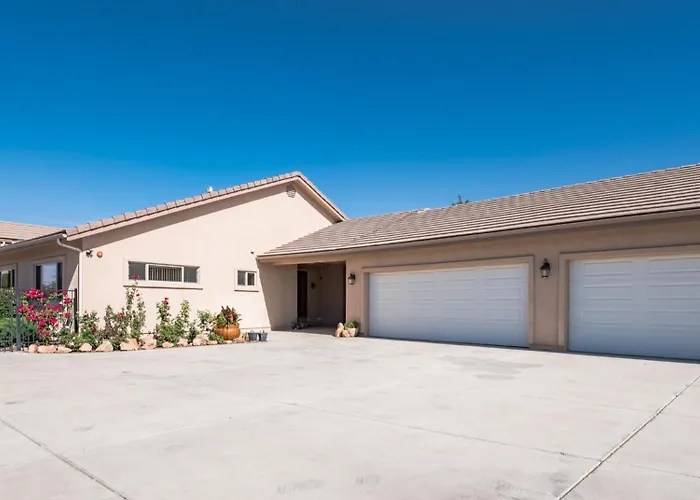 Prescott Luxury Home Near Golf Course, Embry Riddle And Airport Home
