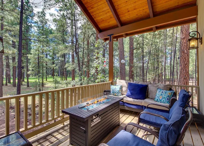 Game Room, Fire Pit, Deck: Remodeled Pinetop Cabin