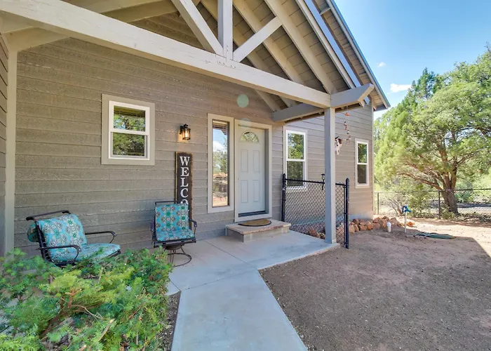 Secluded Show Low Home Near Hiking Trails!