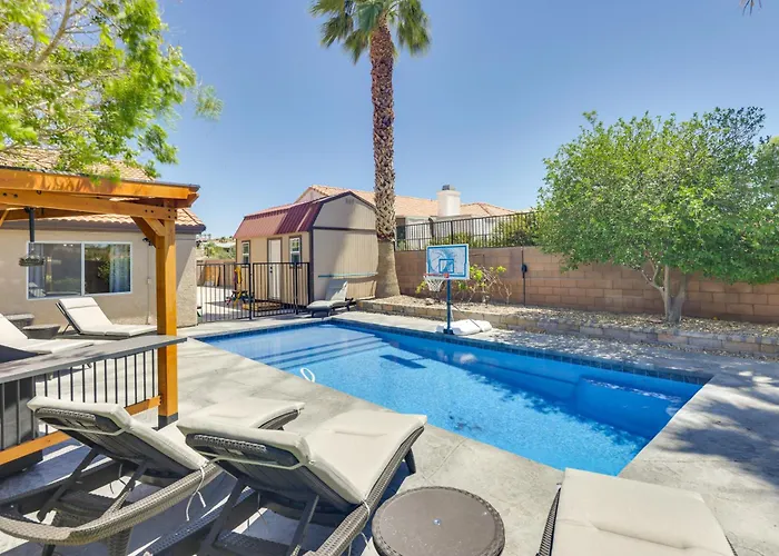 Lovely Bullhead City Retreat W/ Pool And Hot Tub