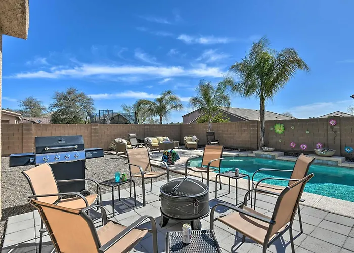 Relaxing San Tan Valley Retreat W/ Pool & Hot Tub!