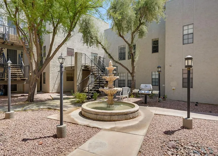 1 Mi To Spring Training! Scottsdale Gem W/ Balcony