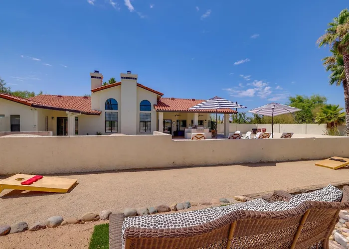 Heated Saltwater Pool: Group Getaway In Scottsdale