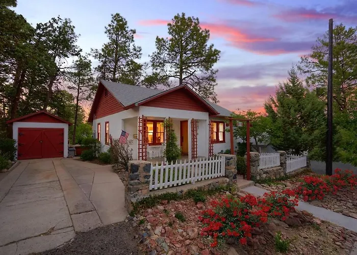 Romantic Escape+Close Walk To Town+Hot Tub+Pets Ok