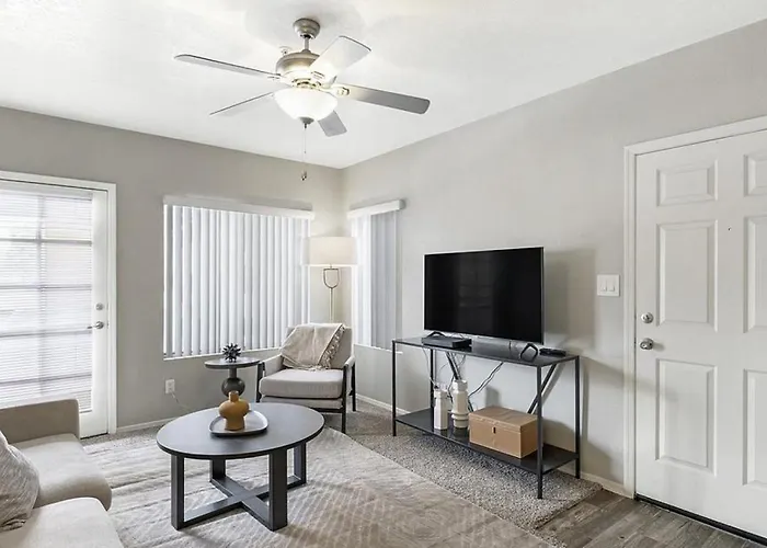 Landing Modern Apartment With Amazing Amenities