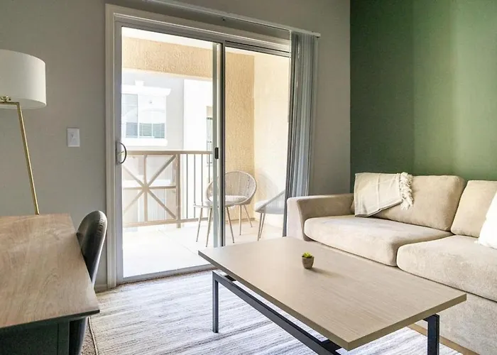 Landing Modern Apartment With Amazing Amenities