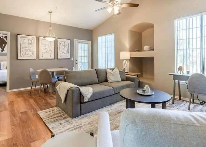 Landing Modern Apartment With Amazing Amenities