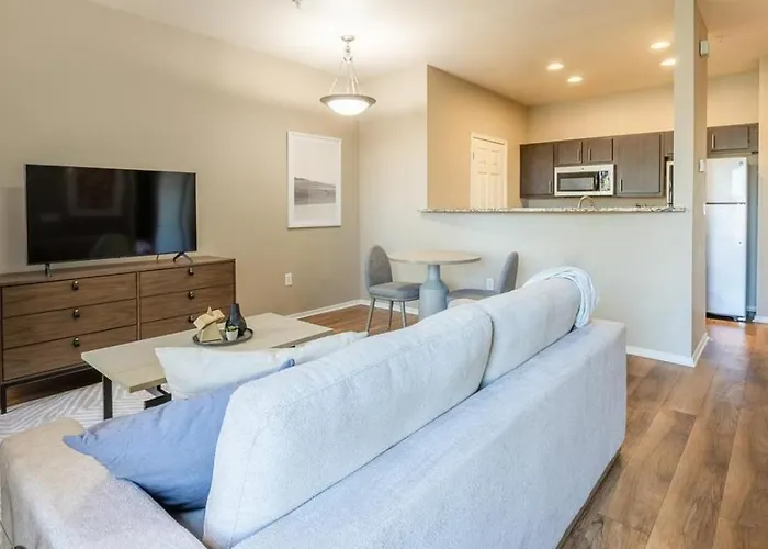 Landing Modern Apartment With Amazing Amenities